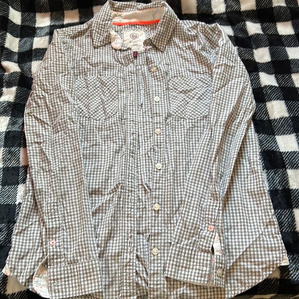 PLAID button down